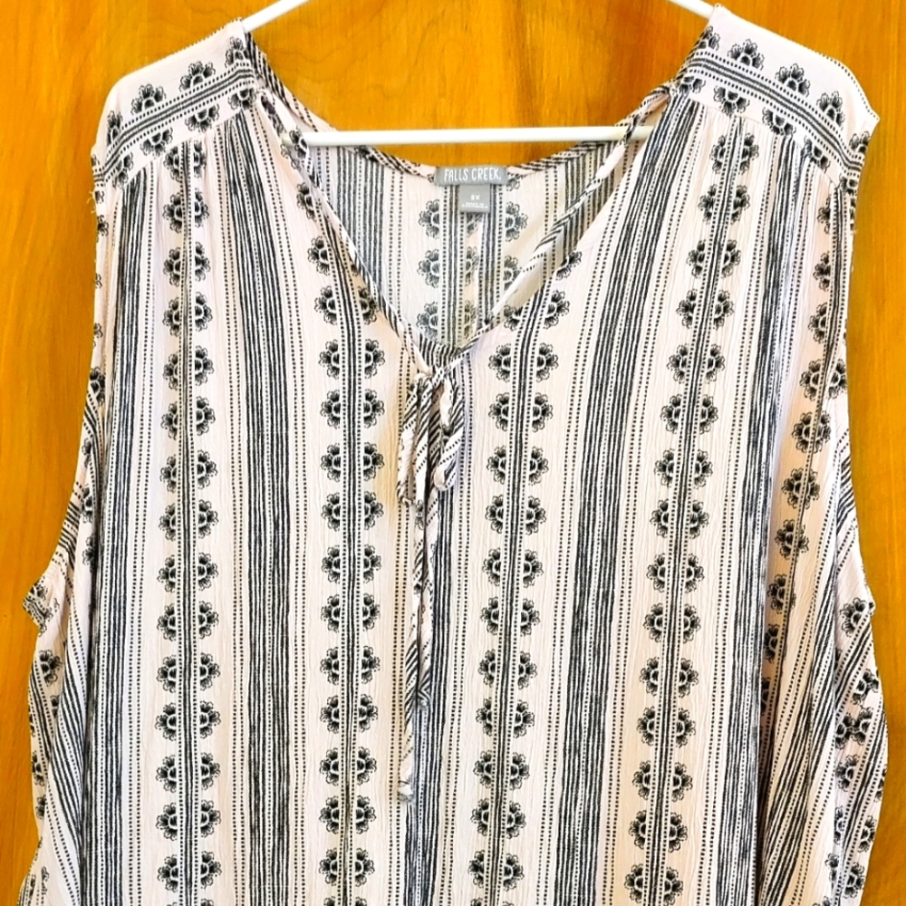 Plus size women's shirt